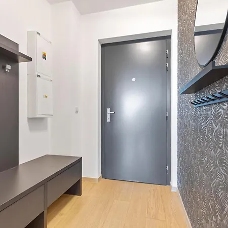 Apartment Panorama In Downtown Area With Free Parking And Castle View