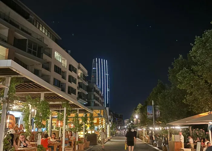 Panorama In Downtown Area With Free Parking And Castle View * براتسيلافا