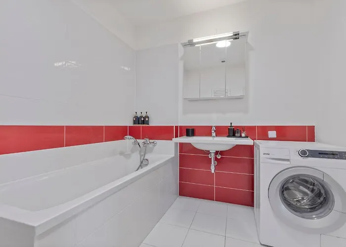 Panorama In Downtown Area With Free Parking And Castle View * براتسيلافا