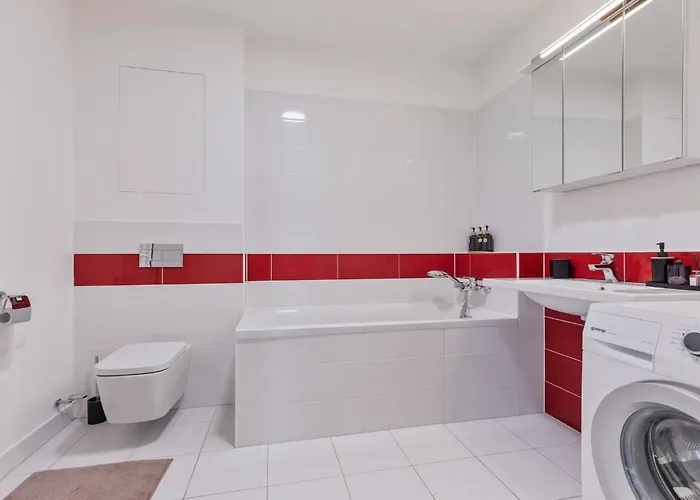Panorama In Downtown Area With Free Parking And Castle View شقة *