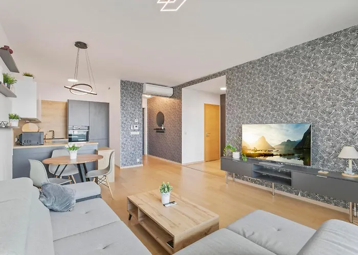 شقة Panorama In Downtown Area With Free Parking And Castle View *