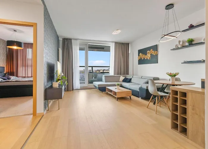 Panorama In Downtown Area With Free Parking And Castle View براتسيلافا