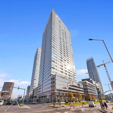 Panorama In Downtown Area With Free Parking And Castle View Apartment Bratislava